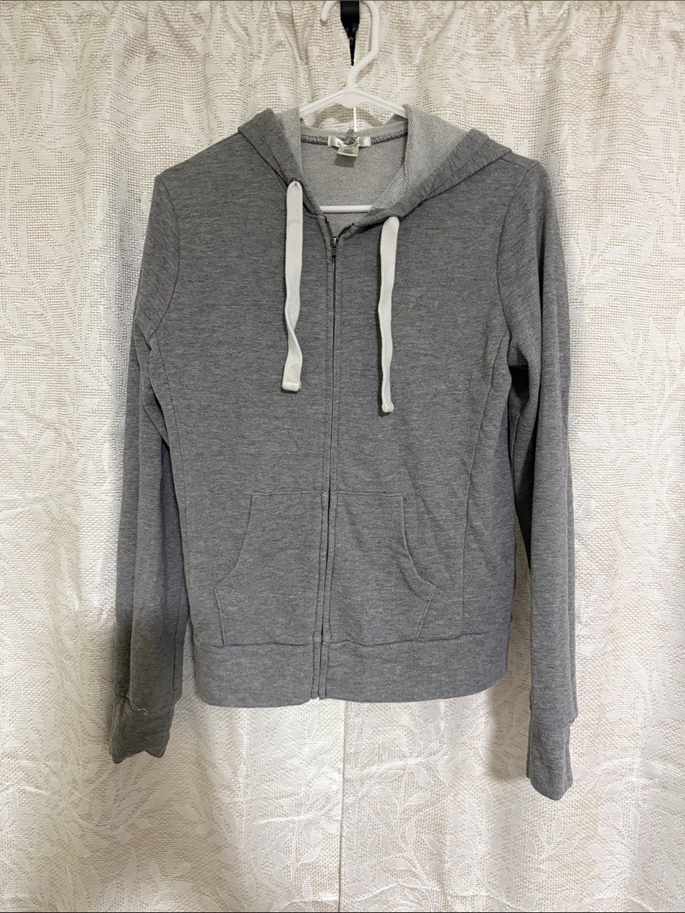 Bozzolo Light Gray Full-Zip Hoodie with White Drawstrings